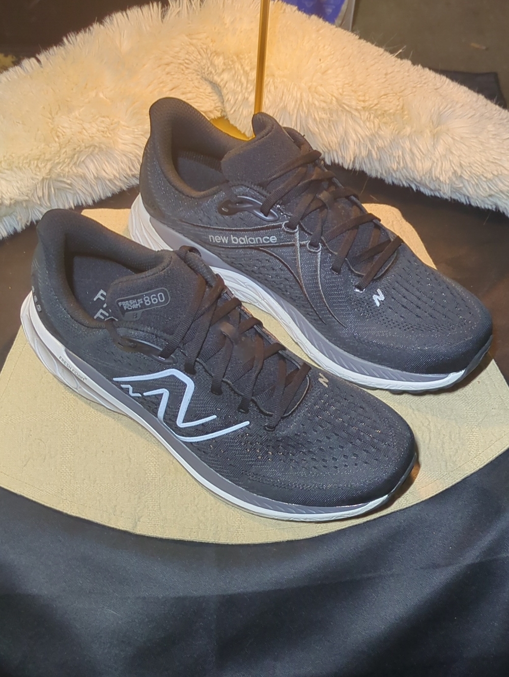 New Balance Men's 860 Running Shoes Size 12 - Black  NOW ONLY $45